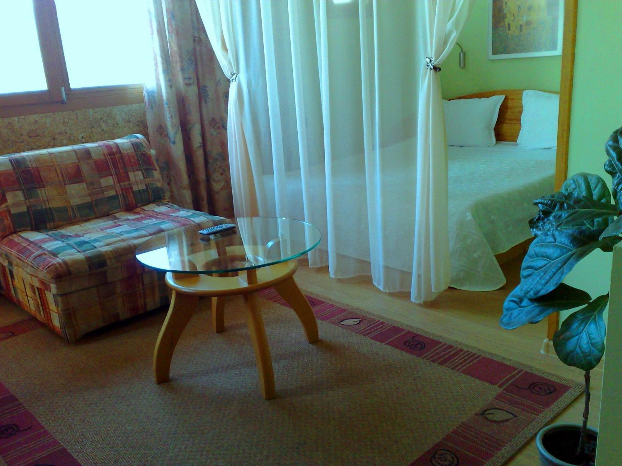 Family Hotel Sonata Samokov Ngoại thất bức ảnh