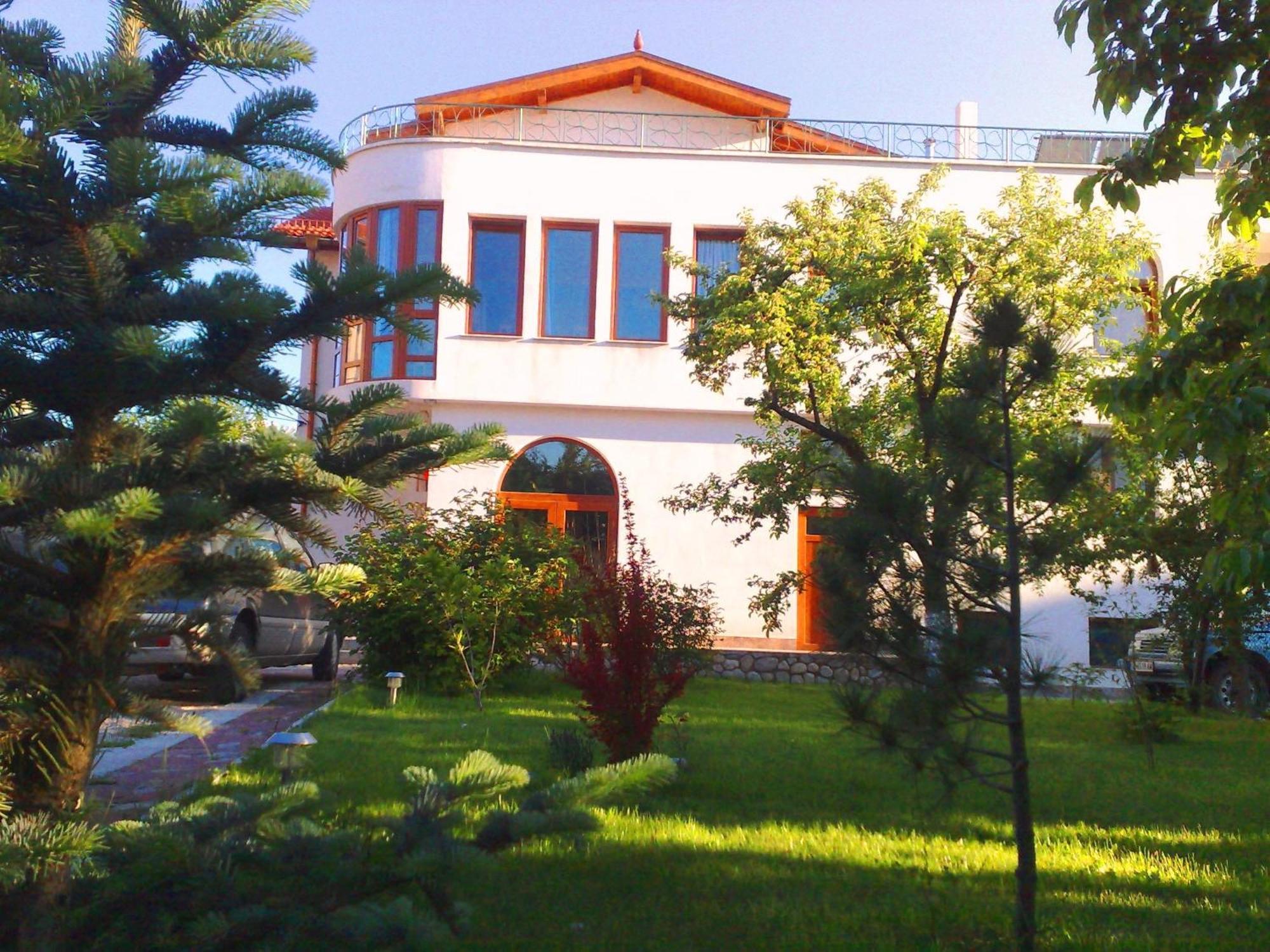 Family Hotel Sonata Samokov Ngoại thất bức ảnh