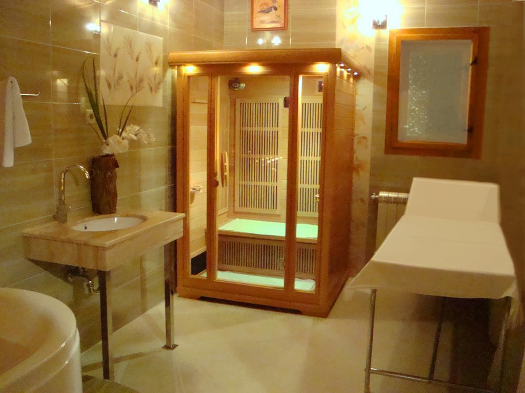 Family Hotel Sonata Samokov Ngoại thất bức ảnh