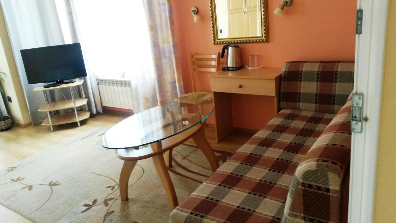 Family Hotel Sonata Samokov Ngoại thất bức ảnh
