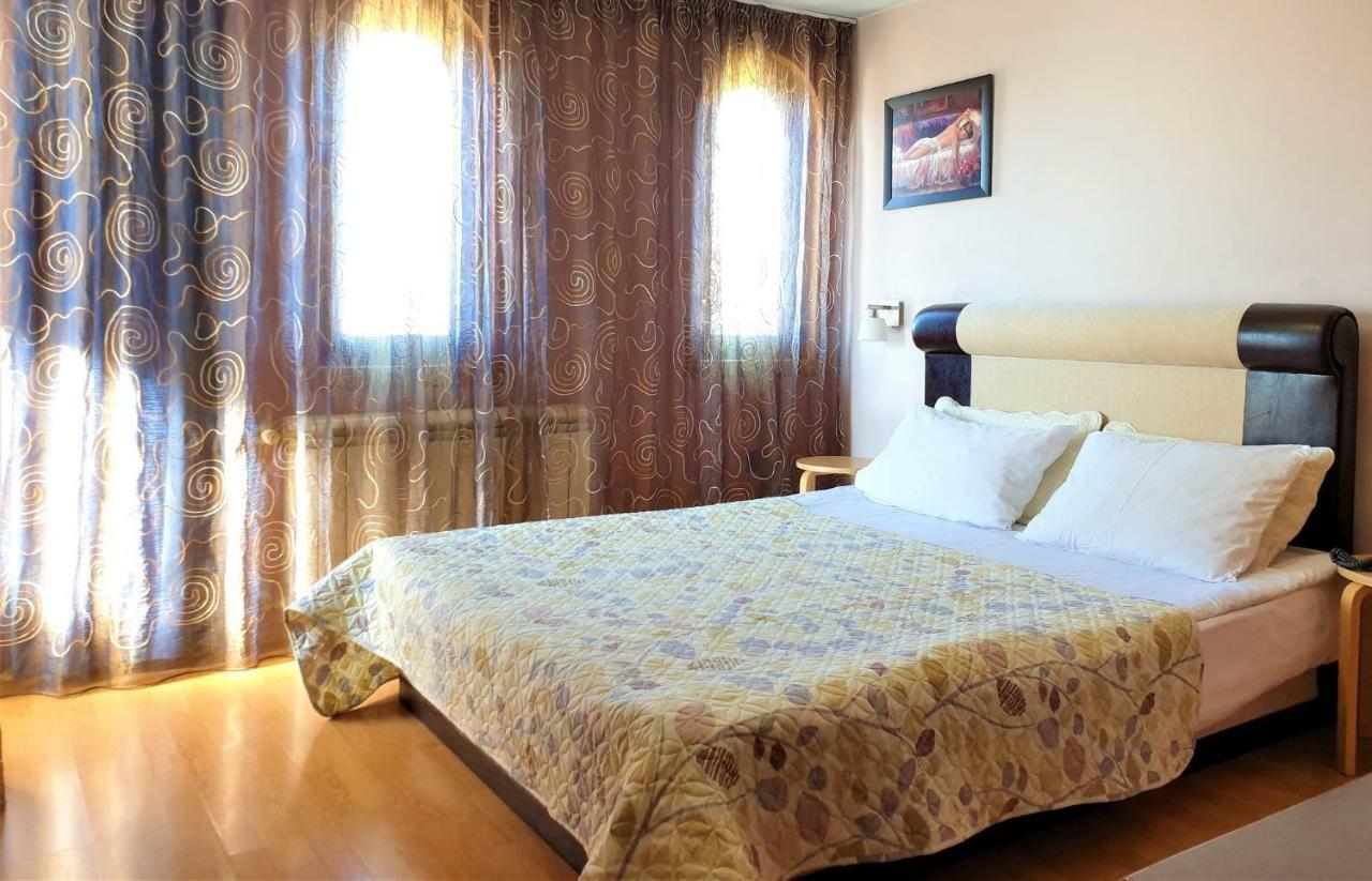 Family Hotel Sonata Samokov Ngoại thất bức ảnh
