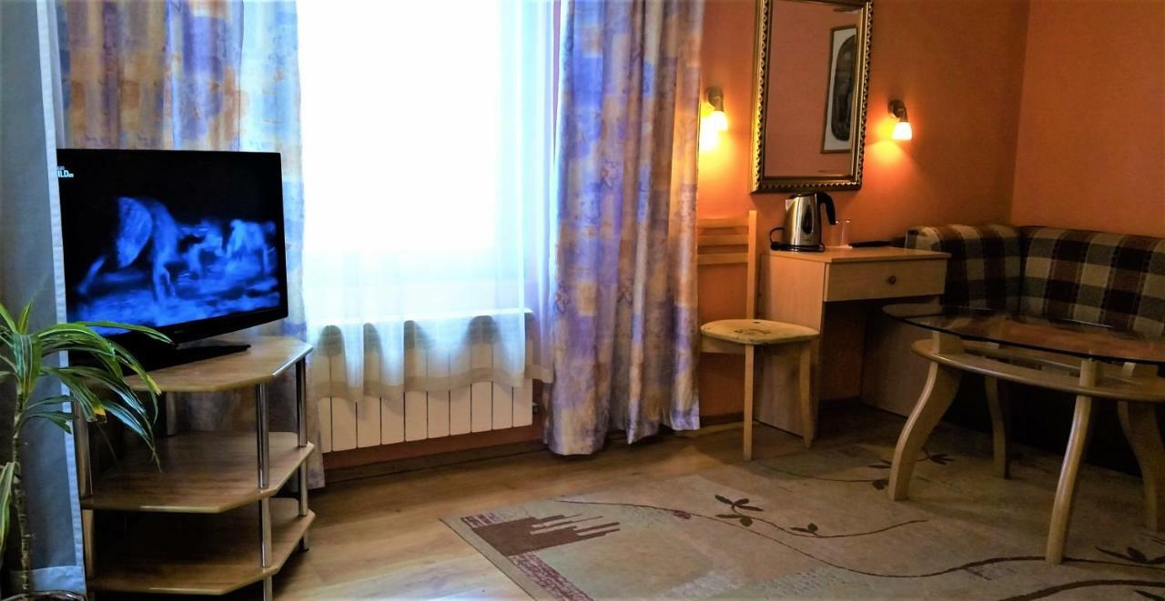 Family Hotel Sonata Samokov Ngoại thất bức ảnh